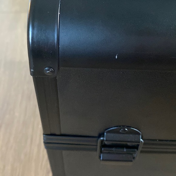 Make Up Artist Traveler - Picture 9 of 10